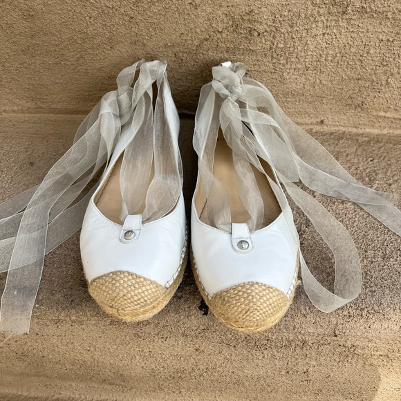 Stuart Weitzman Shoes - Stuart Weitzman espadrille ballerina “Perpignon” in white size 9
